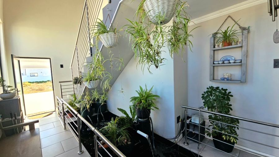 5 Bedroom Property for Sale in Sandy Point Beach Estate Western Cape